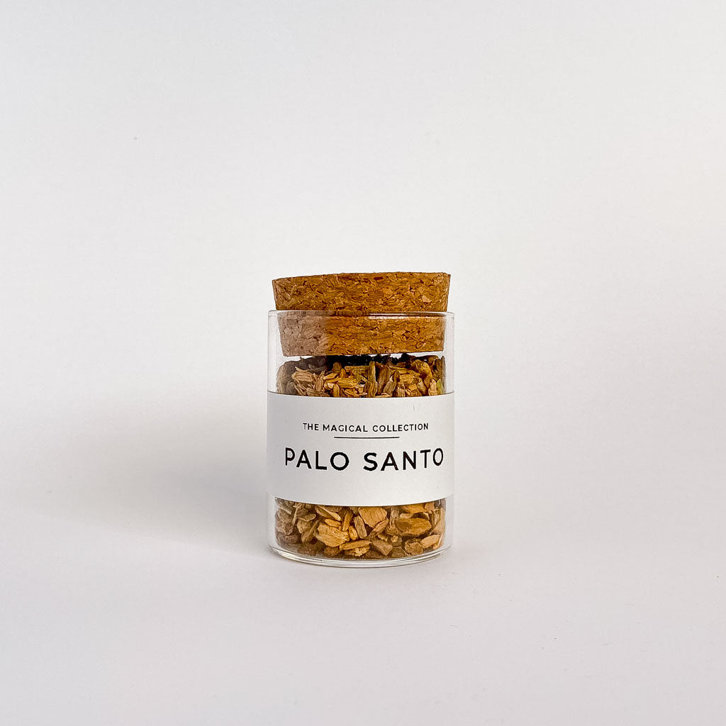 El Palo Santo es una Madera Sagrada con poderosas propiedades curativas y energéticas.